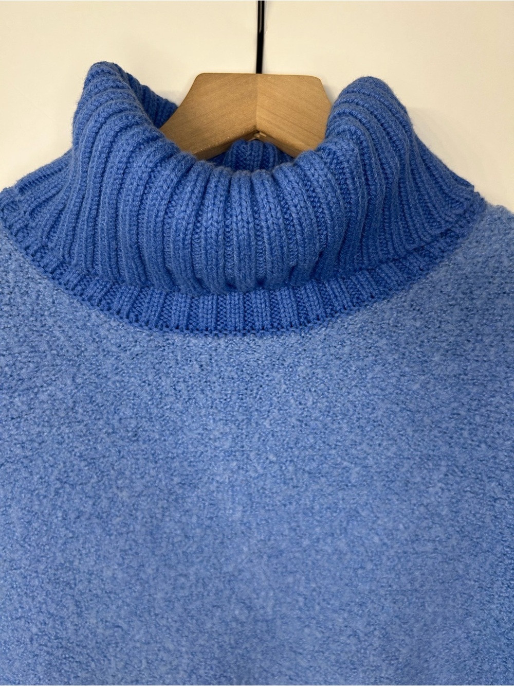 OFFLINE By Aerie Women’s Periwinkle Blue Natural Chillside Boucle Sweater, XS - Picture 4 of 10